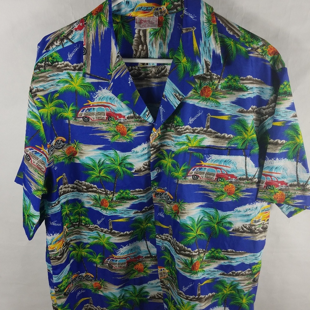 Kalena Fashions of Hawaii Short Sleeve Shirt.